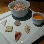 ラ・パンセ - 上品な1口サイズの前菜6種盛りとミックスサラダ