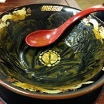 神山 - H.27.12.3.昼 完食♪(家系カレーラーメン(中太麺))