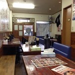 神山 - H.27.12.3.昼 テーブル席最奥から入口方向