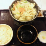 すき家 - 鶏つくね鍋定食(並盛)580円