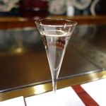 カハラ - ☆食前酒はこちらの繊細なグラスで☆