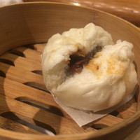中国料理 舜天 - チャーシュー入り饅頭
