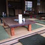 Nakaya - お座敷。ほかに広縁に座卓。