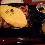 Bisutoro Sumibiyaki Ichihoshi - 「焼き鳥屋さんのオム重」です。