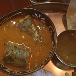 南インド料理 なんどり - 今日は、初めてノンベジミールスを＼(^o^)／
      フィッシュカレーをチョイス＼(^o^)／
      美味い＼(^o^)／