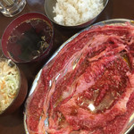 ホルモンまさる  - 焼肉定食 980円