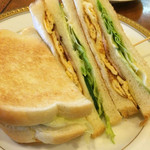 cafe SAWAYA - 玉子・ベーコン・野菜のトーストサンド：ランチ７００円