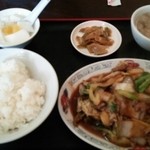 香蘭 - 日替わりランチの豚肉とセロリの炒めもの～♪ライスおかわり自由♪