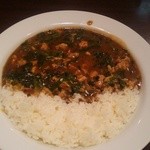 CoCo壱番屋 - ほうれん草カレー＋チキン煮込み、ライス200g、こちらも旨いです。