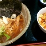 らくらく亭 - ラーメン・麻婆丼750円(税込)