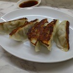 らーめん もとむら - 餃子320円（2015.10）