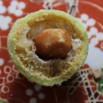 豆吉本舗 - マスカット豆を割ったところ