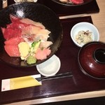 近畿大学水産研究所 - 期待の海鮮丼