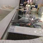 カズノリ イケダ アンディヴィデュエル - 店内…イートインコーナー