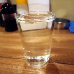 立ち呑み 魚平 - 「日本酒」冷や。250円也。