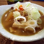 立ち呑み 魚平 箱崎町店 - 「もつ煮込み」130円也。