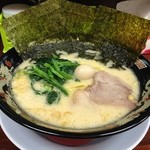 ラーメン神山 - H.27.8.1.夜 濃厚とんこつ醤油らーめん(中太麺) 680円