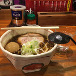 誠や - 醤油ラーメン中盛り（1.5玉）850円＋煮卵100円