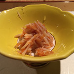 やまき - 鮫の軟骨、梅肉と和えたもの