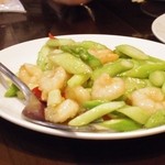 點水樓 - アスパラと海老炒め　480元（約　1,920円）