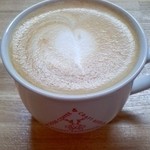 シシボーン - カフェラテ。Single Origin Roastersの豆を使っているそうです。ほっこり温まります。