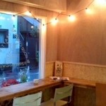 シシボーン - 内観。落ち着いた雰囲気なので、一人でもフラッと立ち寄れるなと思いました。