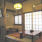 うなぎ 桜家 - 趣ある1階小上がり席