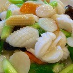 百香亭 - イカとグリーンアスパラの炒め物