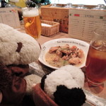 bistro D - 毎度毎度の『ビストロD』さん。お店に入るといい匂いがして、マスターが
      ちょうどこのお料理を作ってたところだったの。