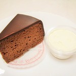グリュッケンベルグ - ザッハトルテ＋生クリーム。400＋50円