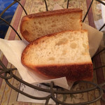 おかわり自由が嬉しいパン