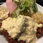 ごはんカフェ きなこ - 2015.12.5　◎カキフライ定食　８００円(税込)◎
      クリーミーでぷるんとしたジューシーな牡蠣がサクサクの揚げたての衣で旨味こぼさず入っててめちゃくちゃ美味しい♪
      タルタルもたっぷり♪