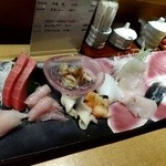 Itamae Sushi Hanare - 刺身盛り合わせ（２人前）