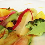 ドミニク・ブシェ トーキョー - 彩り野菜のシンフォニー エストラゴン風味