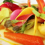 ドミニク・ブシェ トーキョー - 彩り野菜のシンフォニー エストラゴン風味