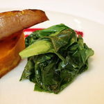 ドミニク・ブシェ トーキョー - 蝦夷鹿 ビーツのピュレ 秋の味覚　ソース・ポワーヴル