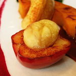 ドミニク・ブシェ トーキョー - 蝦夷鹿 ビーツのピュレ 秋の味覚　ソース・ポワーヴル