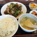 中華菜館 彩中 - 回鍋肉定食