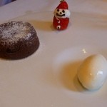 クッチーナ イタリアーナ ガッルーラ - フランス産ヴァローナチョコレートのトルティーノ　クリームチーズのジェラートと苺サンタ