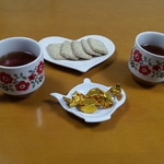 三國屋善五郎 - 手前のお砂糖はセットではありません。