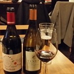 ビストロ K - ボトルッワインは赤白を一遍に注文した。