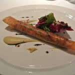 ラ・トルテュ - 真サバとタマネギのブリック
      ナスのピュレとバルサミコ