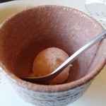 柚木元 - リンゴのシャーベットは、皮も入って色が綺麗です