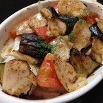 フリーダム ロード - H.27.8.4.夜 夏野菜の鉄板チーズ焼 680円