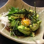 フリーダム ロード - H.27.8.4.夜 アボカドユッケ 380円