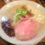 麺屋 Somie's - 2015/12/05　鯛白湯らーめん　玉ねぎは通常ないのかな？（玉ねぎ好きを知っている大将がいつも入れてくれるので…）