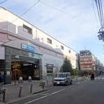 フォレスティカフェ - 駅改札外です