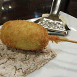 創作串揚 つだ - えんどう豆のコロッケ