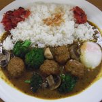 印度風カリーライス吉葉 - ｺﾌﾀｶﾚｰ(\900)＋温玉(\100)