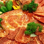 焼肉と韓国家庭料理 はんがん - 極上大皿